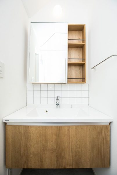 注文住宅「生活と空間の繋がりを意識した家」の洗面所の施工事例