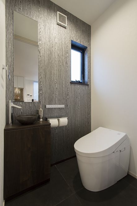 注文住宅「広がりある空間を意識した高性能住宅」のトイレの施工事例