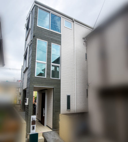 注文住宅「空間を有効活用した3階建て狭小住宅」の施工事例