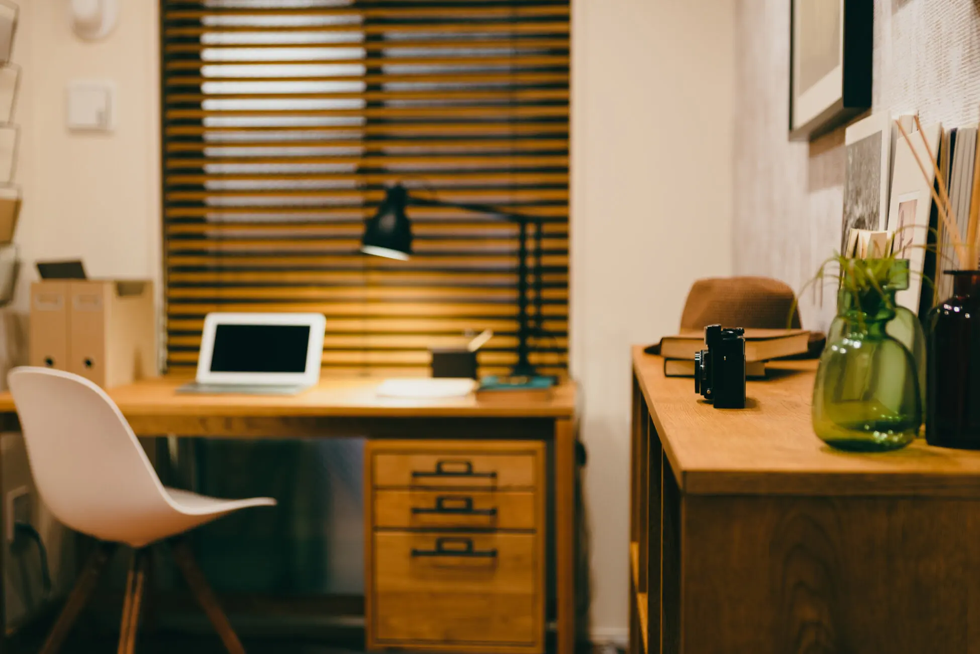 書斎のある間取りをつくるコツは？施工事例やポイントを紹介 | 東京